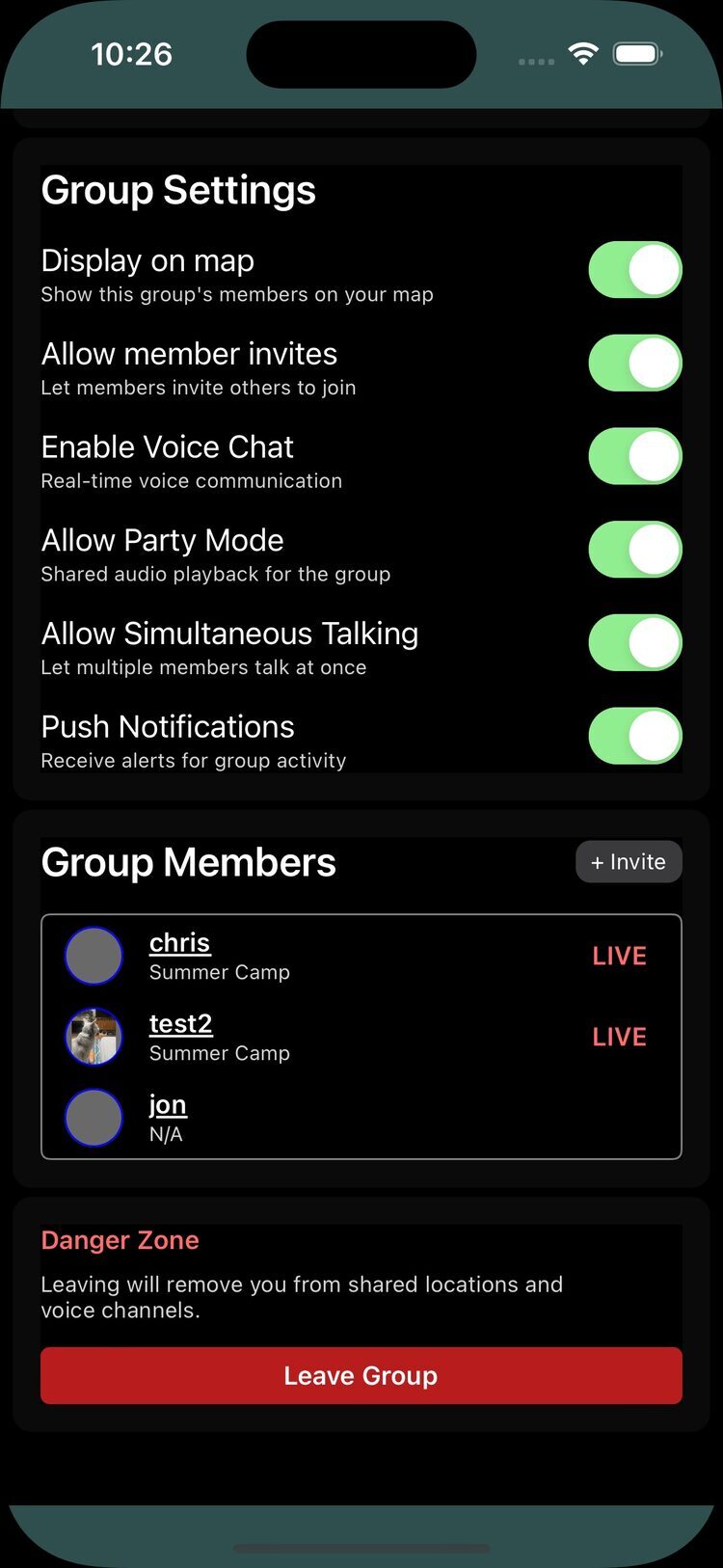 Group settings with voice chat and push notifications, and a member list showing who is live